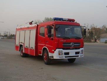 東風天錦水罐泡沫消防車