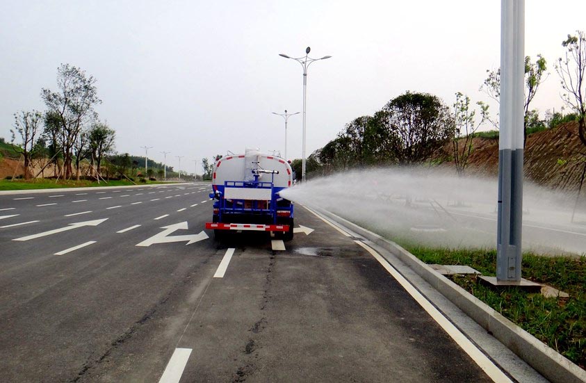 熱銷5噸東風環衛灑水車圖片3